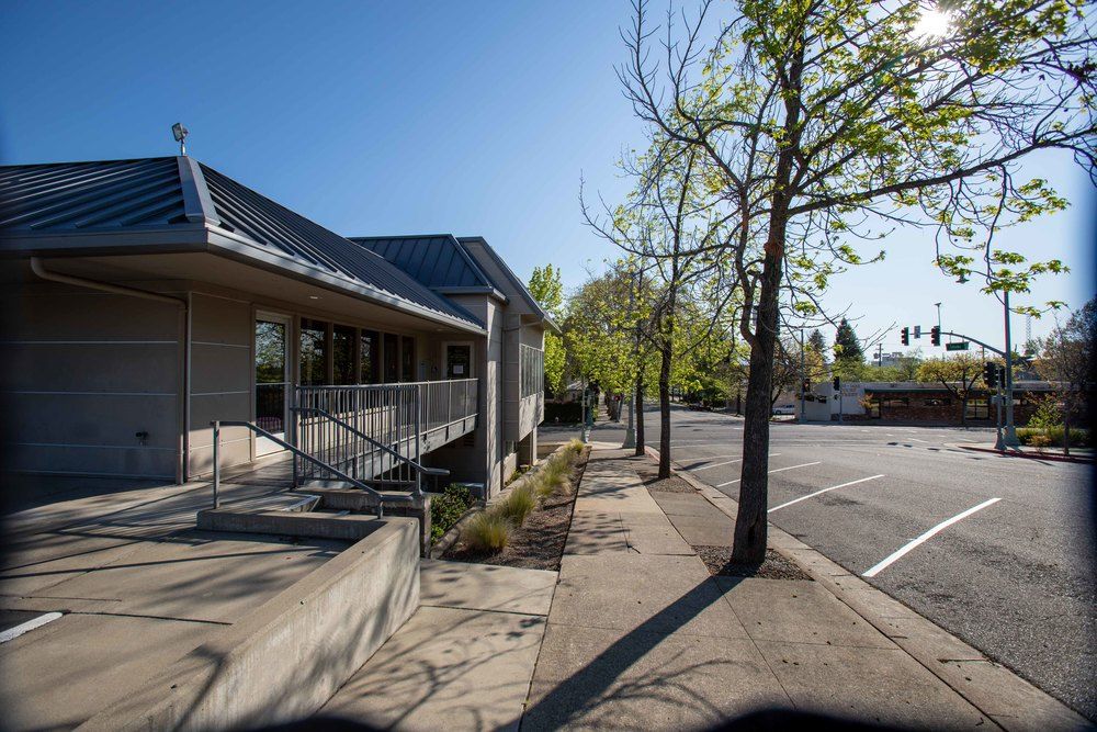 1388 Court St, Redding, CA 96001